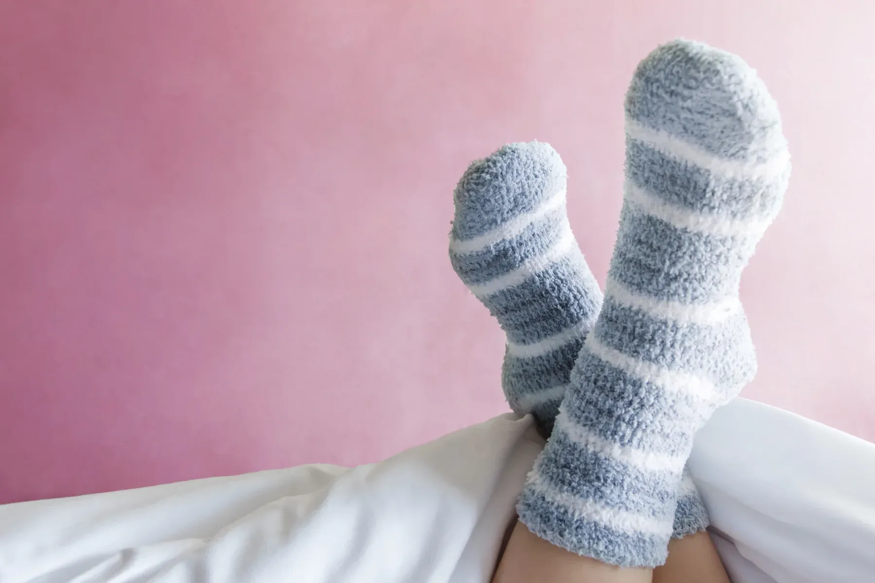 Sleeping with socks in the bed