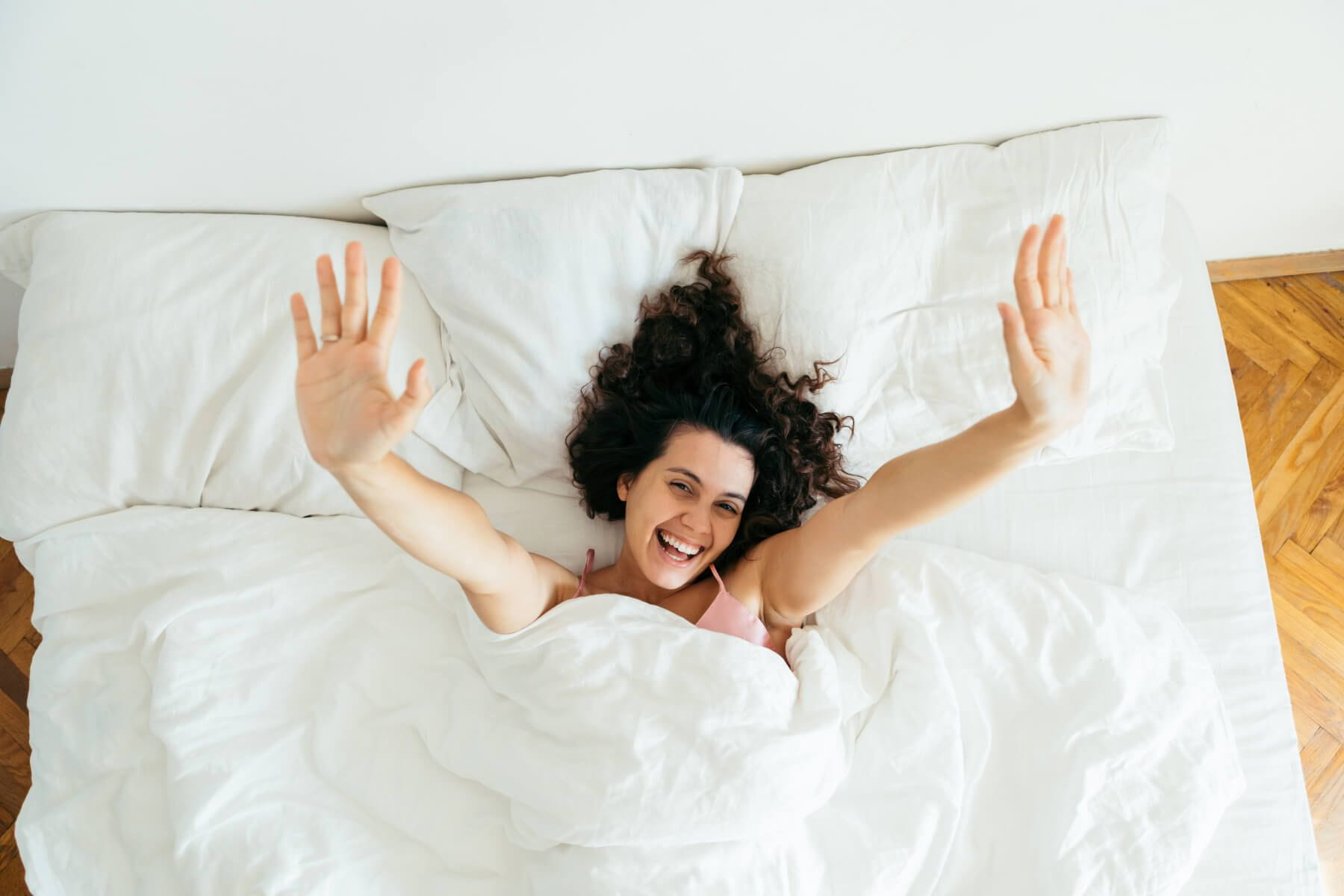 Eight benefits of a weighted blanket and why it's an essential bedroom item  - Lane Report